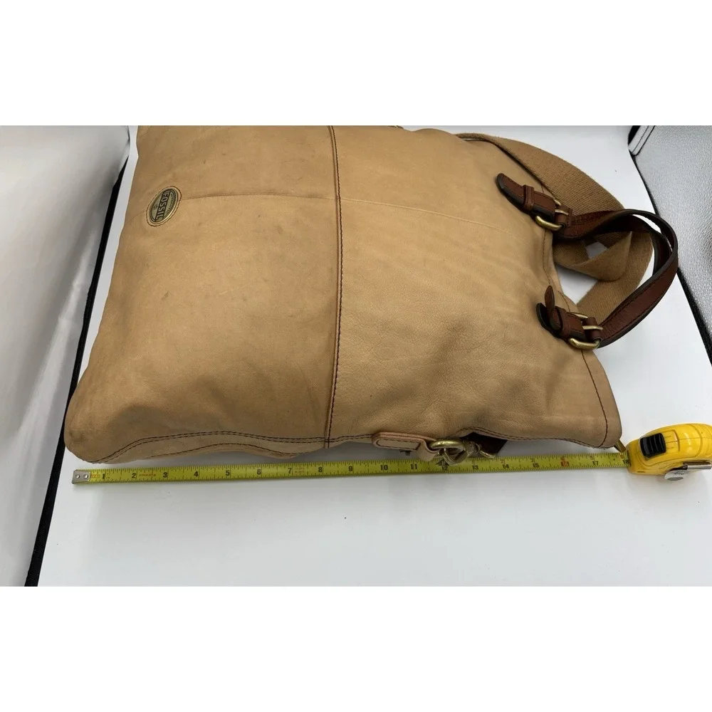 Fossil Explorer‎ Fold-Over Leather Crossbody Messenger Shoulder Bag Tote Tan